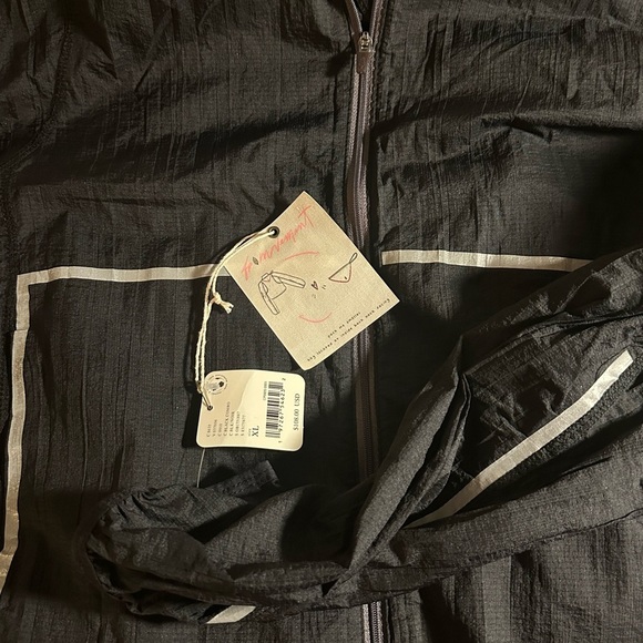 NWT Great Escape Run Windbreaker Black Combo XL - Picture 9 of 13